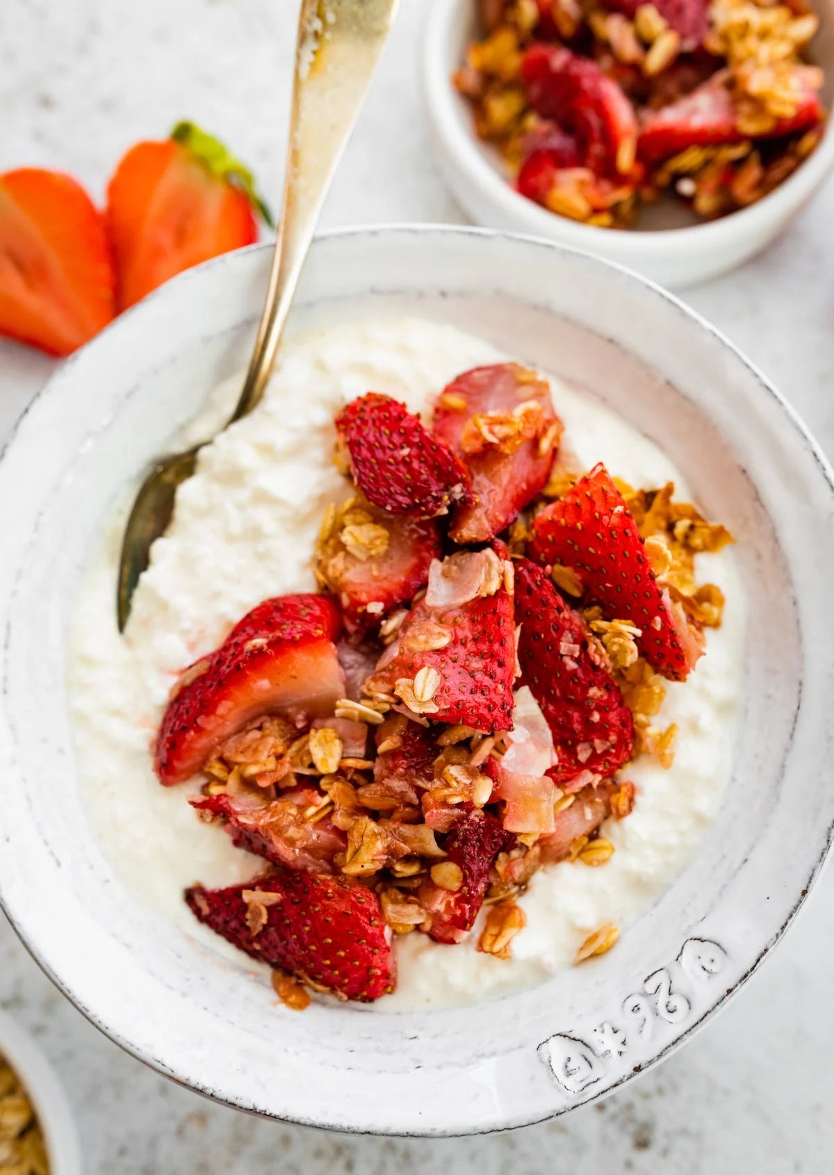 Farmers Market Strawberry Protein Bowl - 20g protein